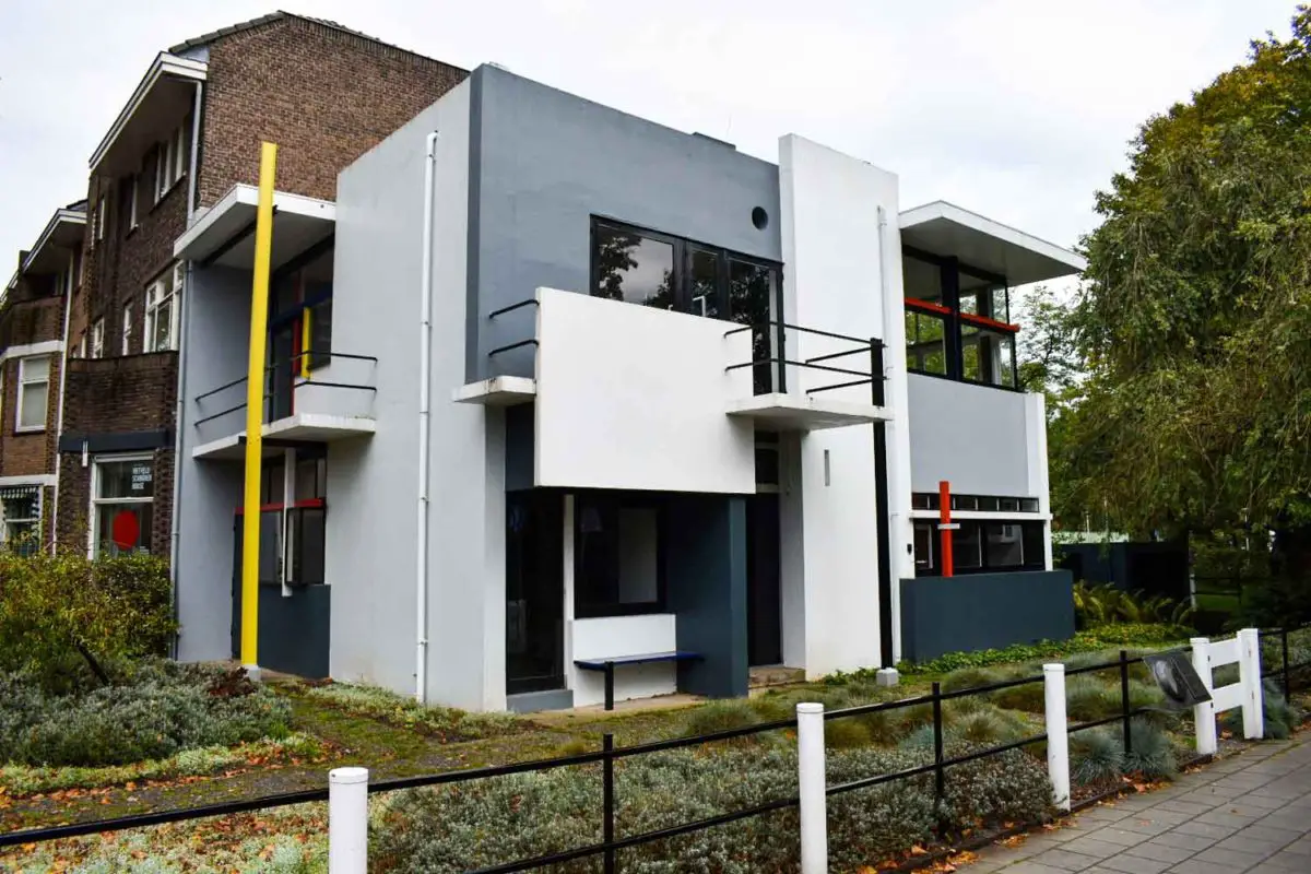 Rietveld Schroder House in Utrecht The Only De Stijl Building in the