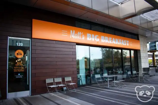 Storefront of Matt's Big Breakfast